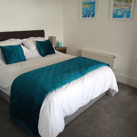 Contemporary One Bed Studio. Sea Views And Parking Westward Ho!  Exterior photo